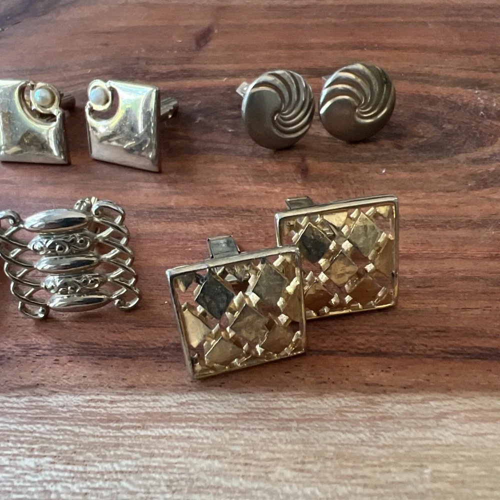 The Unbranded Brand gold tone